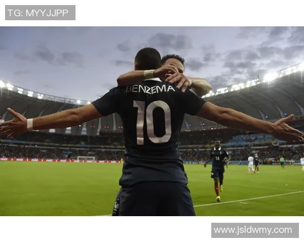 法国电影与足球明星的奇妙交汇探索与魅力之旅 法国电影与足球明星的奇妙交汇探索与魅力之旅