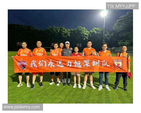 深圳足球队的进攻革新之路：战术创新与球员配合的完美结合
