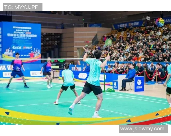 西安羽毛球队勇攀高峰的奋斗故事与邀请赛精彩回顾