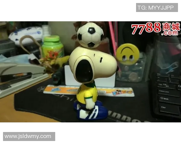 麦当劳推出全新足球明星玩具系列精美图片展示与收藏价值分析