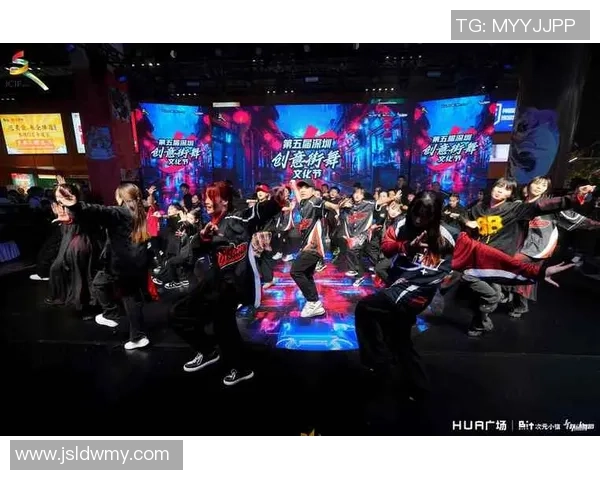 街舞巨献:探秘深圳街舞队的配合 街舞巨献:探秘深圳街舞队的配合